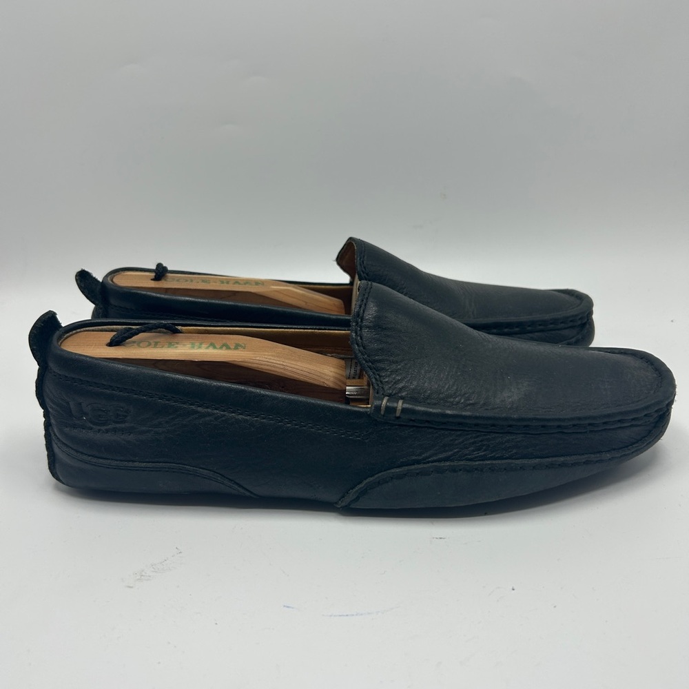 UGG Leather Loafers Mens Sz 9.5 Black Slippers Slip On Shoes